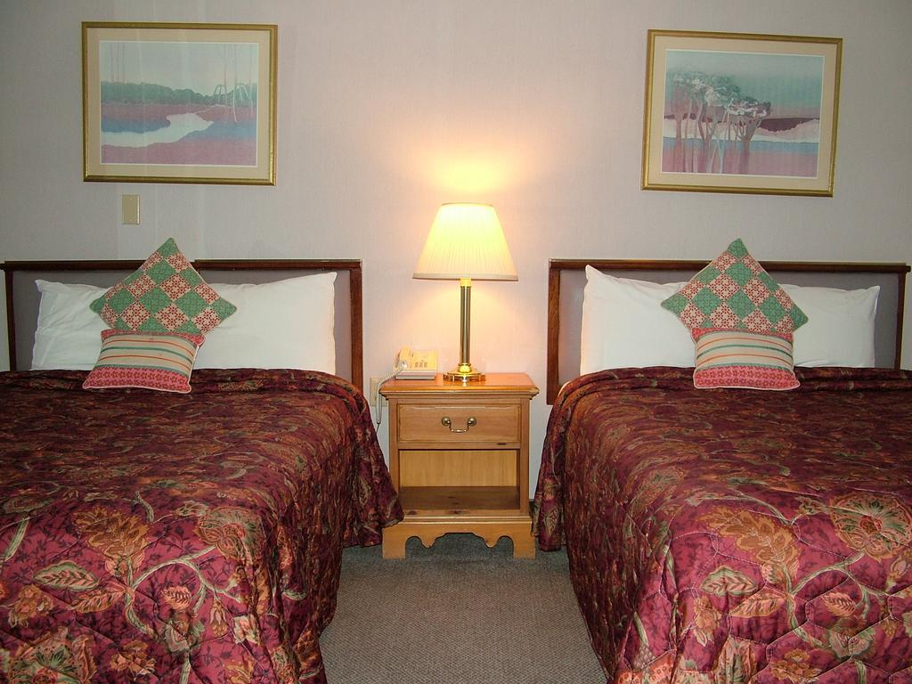 All Seasons Motel Ludlow Room photo
