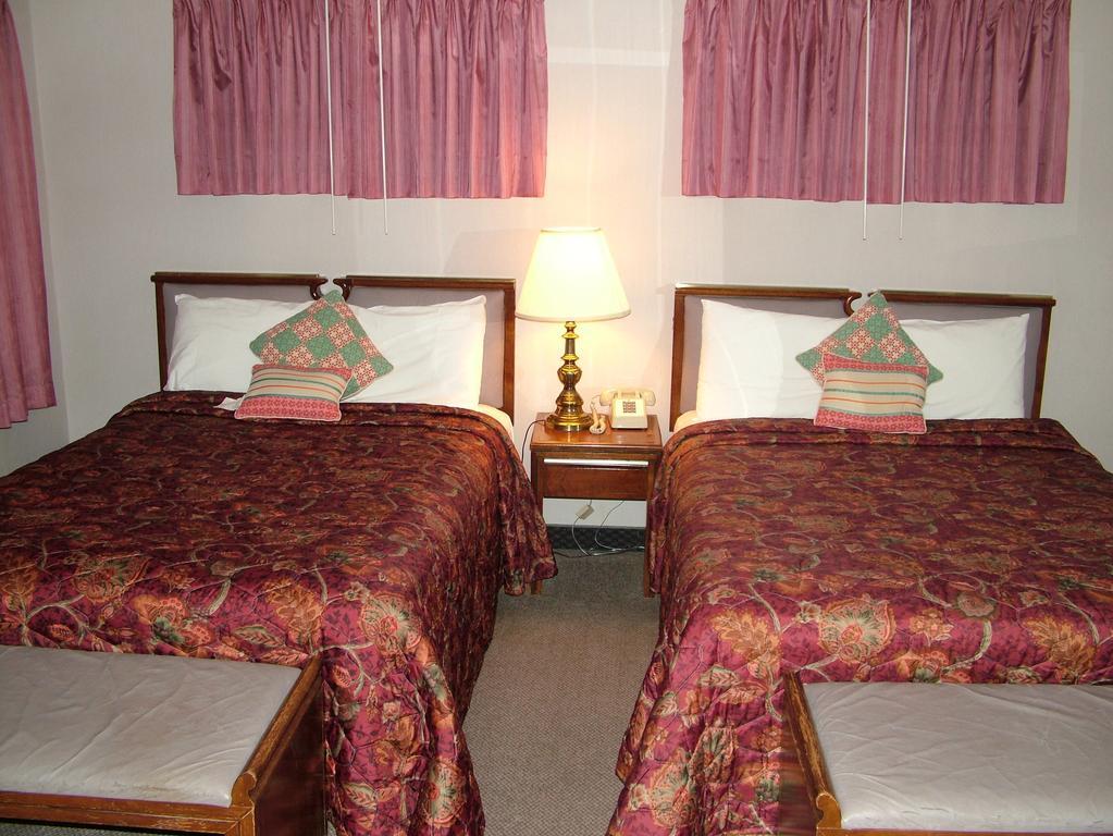 All Seasons Motel Ludlow Room photo