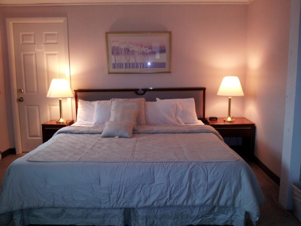 All Seasons Motel Ludlow Room photo