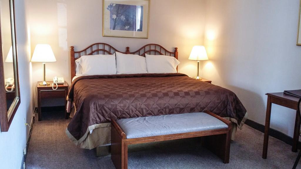 All Seasons Motel Ludlow Room photo