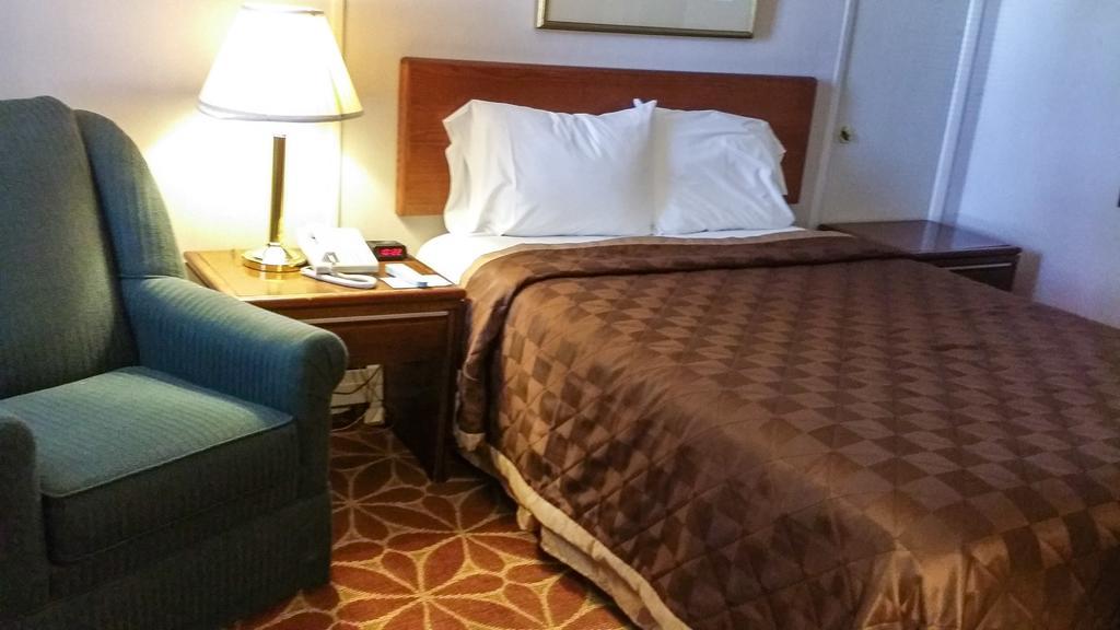 All Seasons Motel Ludlow Room photo